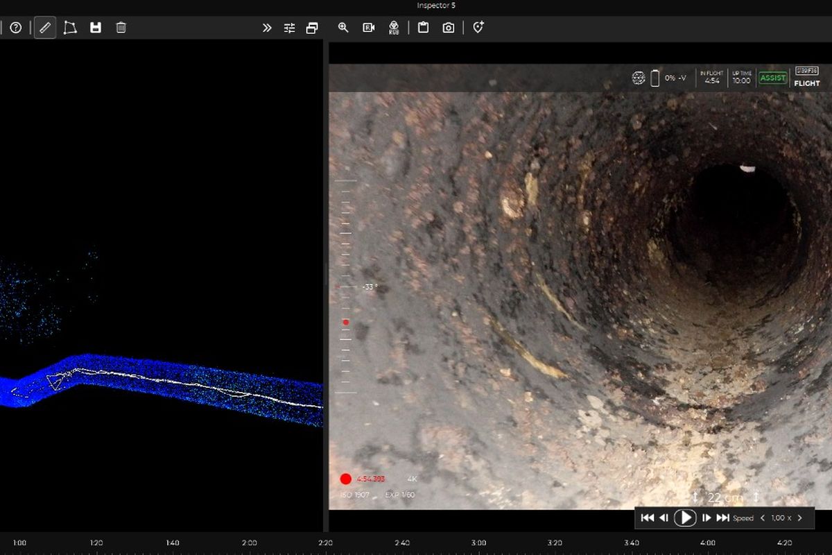 Tecnico SAPI alla postazione di controllo per videoispezione condotte